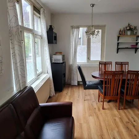 Three Bedroom Lovely Apartment Oosterbeek